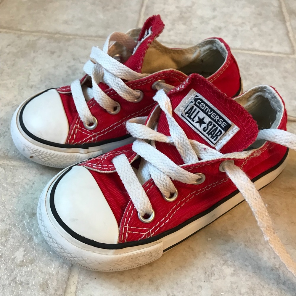 Converse low top